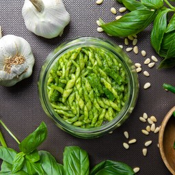 Trofie with light pesto and green beans